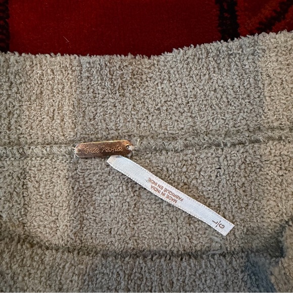 Free People Cabin Fever Pullover large - Picture 5 of 7